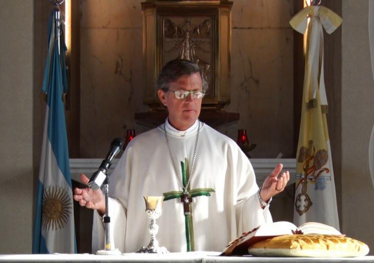 Mons. García Cuerva valoró a los trabajadores esenciales que dan la vida por los demás Mons. García Cuerva valoró a los trabajadores esenciales que dan la vida por los demás