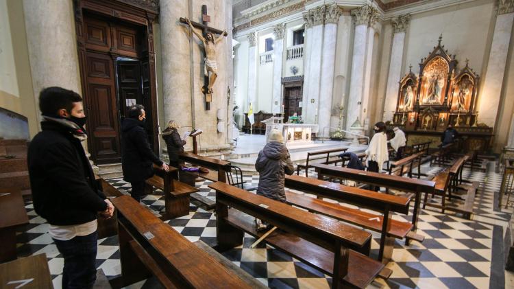 Mons. Martín revoca la dispensa del precepto dominical Mons. Martín revoca la dispensa del precepto dominical