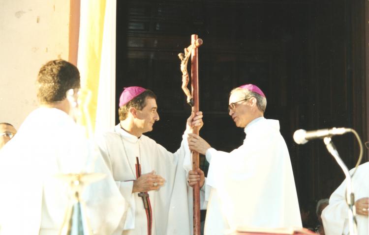 Mons. Martínez celebra dos décadas como obispo de Posadas Mons. Martínez celebra dos décadas como obispo de Posadas