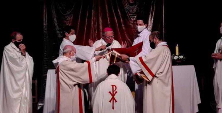 Mons. Pizarro: "Que nunca me falte la gracia y la misericordia de Dios" Mons. Pizarro: "Que nunca me falte la gracia y la misericordia de Dios"