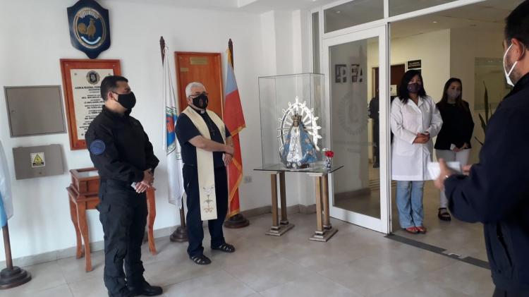 Mons. Sánchez visitó la agencia regional de la Policía Federal Argentina de Tucumán Mons. Sánchez visitó la agencia regional de la Policía Federal Argentina de Tucumán