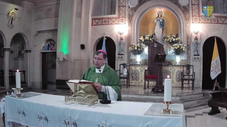 Mons. Tissera: "A los pobres se los abraza, no se los cuenta" Mons. Tissera: "A los pobres se los abraza, no se los cuenta"