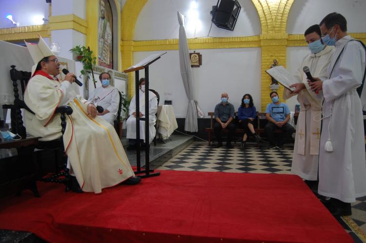 Mons. Tissera ordenó sacerdote a un diácono viudo Mons. Tissera ordenó sacerdote a un diácono viudo