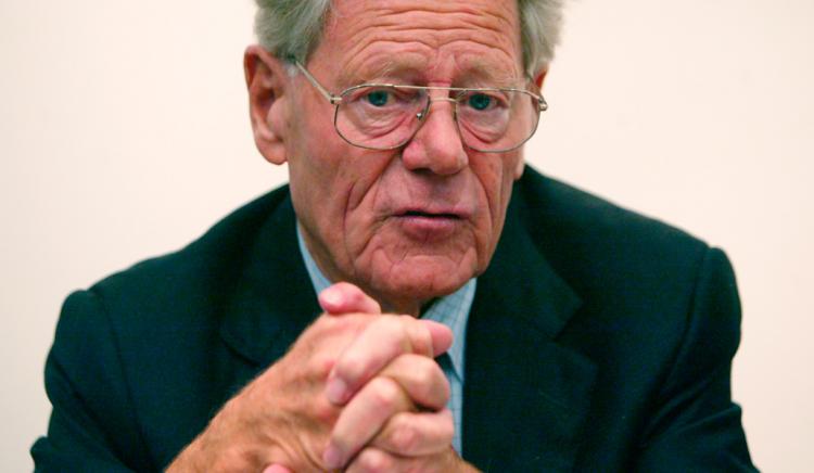 Muere a los 93 años el teólogo Hans Küng Muere a los 93 años el teólogo Hans Küng
