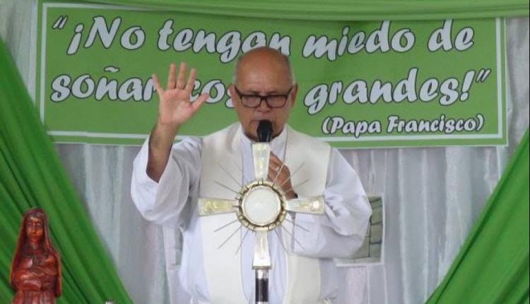 Reconquista se une para ayudar a un sacerdote en su tratamiento médico Reconquista se une para ayudar a un sacerdote en su tratamiento médico