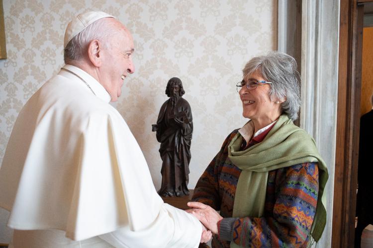 Una argentina, amiga del Papa, agradece al pontífice "sus bocanadas de oxígeno" Una argentina, amiga del Papa, agradece al pontífice "sus bocanadas de oxígeno"