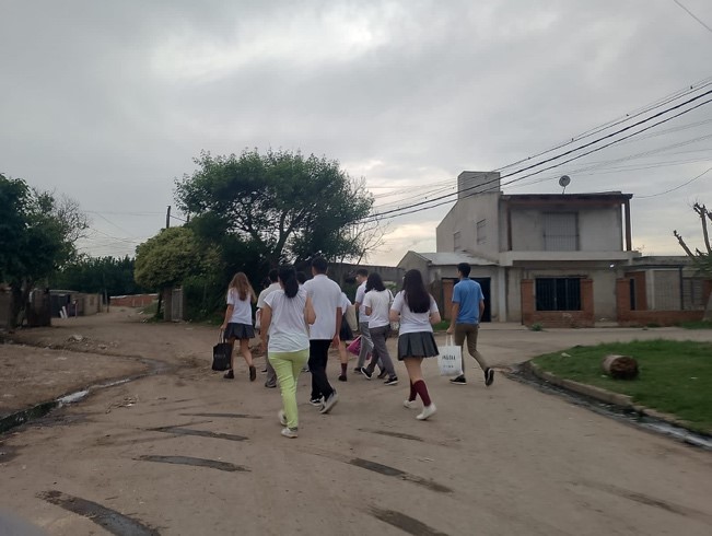 Alumnos de una escuela del Gran Rosario ayudan a combatir el dengue Alumnos de una escuela del Gran Rosario ayudan a combatir el dengue