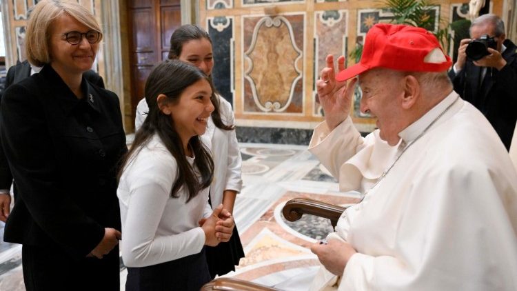 Año Santo: el Papa pide 'obras de caridad y solidaridad' en preparación del Jubileo Año Santo: el Papa pide 'obras de caridad y solidaridad' en preparación del Jubileo
