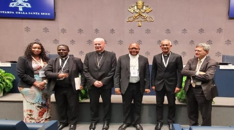 Sínodo 2024: 'La sinodalidad, clave para el futuro de la Iglesia' Sínodo 2024: 'La sinodalidad, clave para el futuro de la Iglesia'