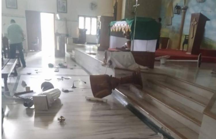 Atentan contra una reconocida iglesia de Vasai, en el Estado indio de Maharashtra Atentan contra una reconocida iglesia de Vasai, en el Estado indio de Maharashtra