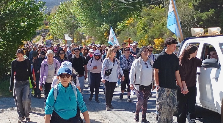 Bariloche celebró a la Virgen de las Nieves con su tradicional peregrinación