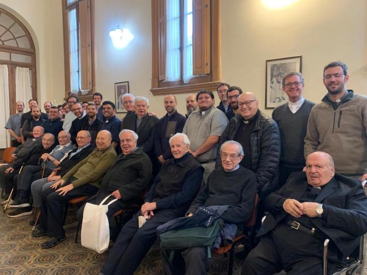 Buenos Aires: sacerdotes jóvenes y mayores unidos en la esperanza Buenos Aires: sacerdotes jóvenes y mayores unidos en la esperanza