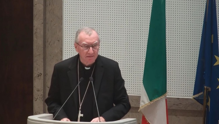 Card. Parolin: la IA debe apoyar a los médicos, no reemplazar su humanidad