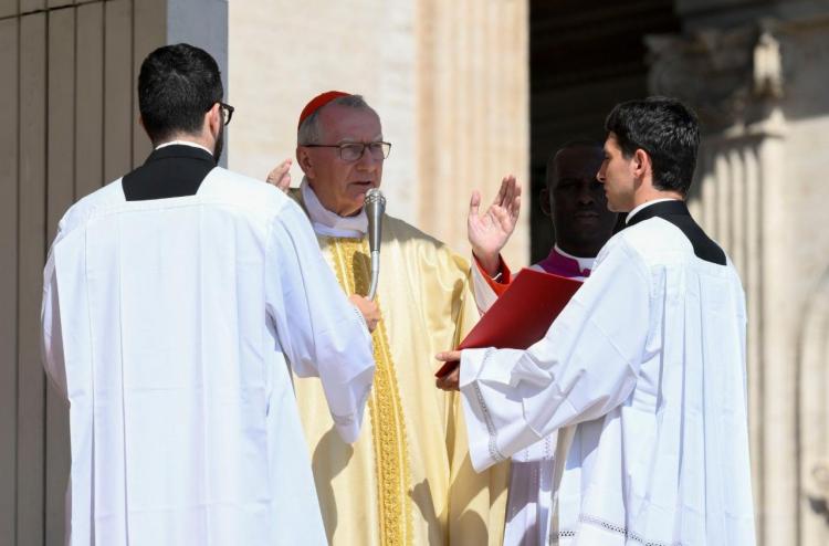 El Card. Parolin en el Jubileo de los adolescentes y Domingo de la Divina Misericordia El Card. Parolin en el Jubileo de los adolescentes y Domingo de la Divina Misericordia