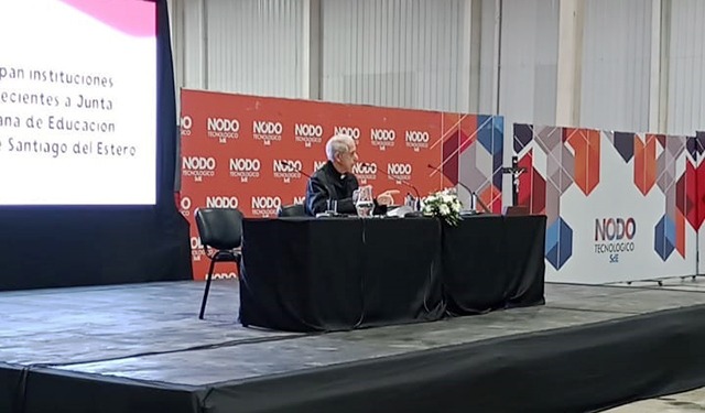 Card. Poli: 'Aspiramos a que la educación sea, alguna vez, política de Estado' Card. Poli: 'Aspiramos a que la educación sea, alguna vez, política de Estado'