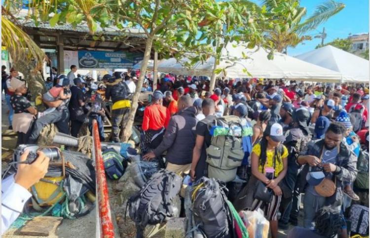 Cáritas América Latina mano a mano con las personas que huyen por "el infierno del Darién" Cáritas América Latina mano a mano con las personas que huyen por "el infierno del Darién"