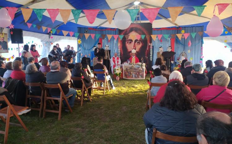 Carpa y compromiso misionero de la comunidad del sur marplatense Carpa y compromiso misionero de la comunidad del sur marplatense