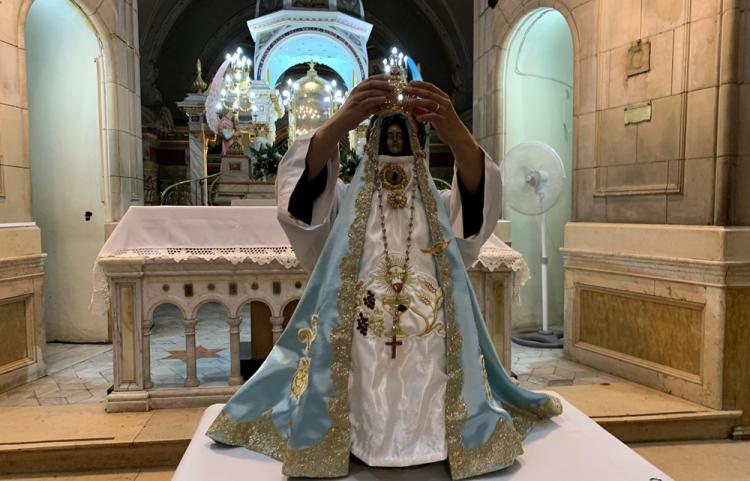 Catamarca: la Virgen Morena del Valle ya luce su nuevo manto Catamarca: la Virgen Morena del Valle ya luce su nuevo manto