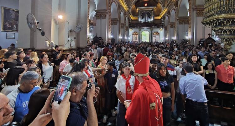 Catamarca: peregrinan a la catedral y reciben el sacramento de la Confirmación
