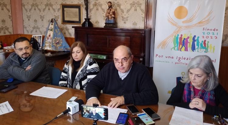 Catamarca presentó las conclusiones del Sínodo y el programa del Encuentro de Familias Catamarca presentó las conclusiones del Sínodo y el programa del Encuentro de Familias