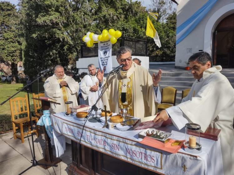 Celebraron en Rosario 30 años del Santuario de la Santísima Trinidad Celebraron en Rosario 30 años del Santuario de la Santísima Trinidad