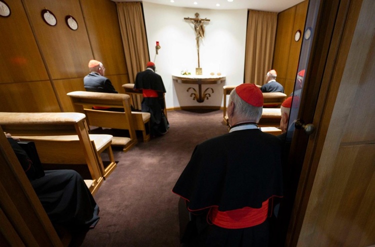 Cónclave: los cardenales piden a los fieles rezar por el discernimiento del nuevo Papa Cónclave: los cardenales piden a los fieles rezar por el discernimiento del nuevo Papa