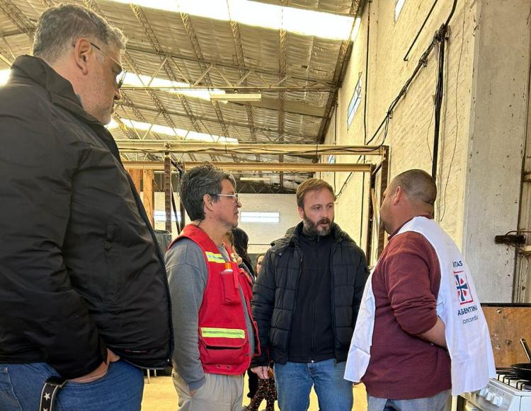 Concordia: Cáritas entregó alimentos y repelente a las familias evacuadas Concordia: Cáritas entregó alimentos y repelente a las familias evacuadas