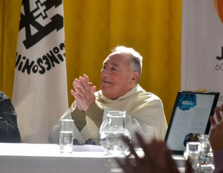 Condolencias por el fallecimiento del fundador de la fraternidad Fasta Condolencias por el fallecimiento del fundador de la fraternidad Fasta