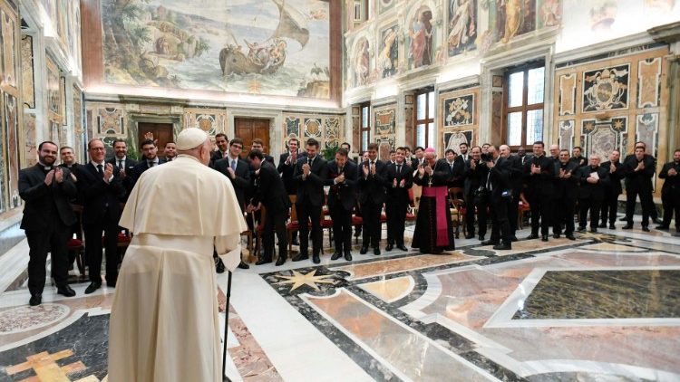 Ser 'pastores con el corazón de Cristo', les pidió el Papa a seminaristas españoles Ser 'pastores con el corazón de Cristo', les pidió el Papa a seminaristas españoles