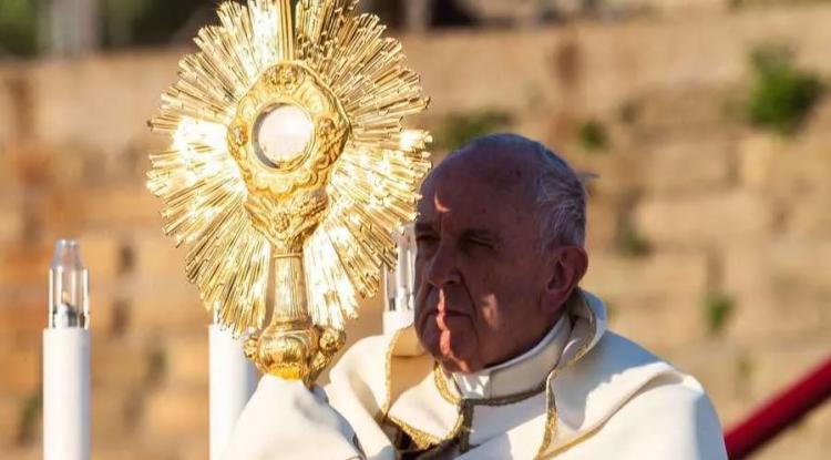 Corpus Christi: La Eucaristía es la respuesta de Dios al hambre más profunda del corazón Corpus Christi: La Eucaristía es la respuesta de Dios al hambre más profunda del corazón