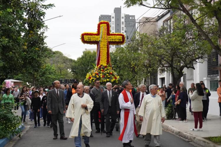 Corrientes celebró el Milagro de la Cruz con una procesión multitudinaria Corrientes celebró el Milagro de la Cruz con una procesión multitudinaria