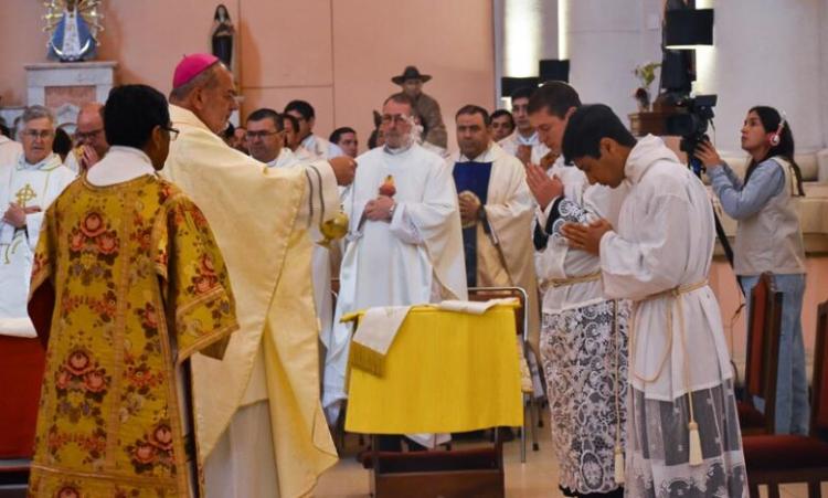 Cuatro nuevos diáconos fueron ordenados para la diócesis de San Rafael Cuatro nuevos diáconos fueron ordenados para la diócesis de San Rafael
