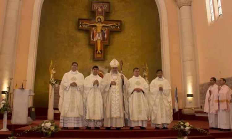 El obispo de San Rafael, a los nuevos sacerdotes: 'Sean cercanos y misericordiosos' El obispo de San Rafael, a los nuevos sacerdotes: 'Sean cercanos y misericordiosos'