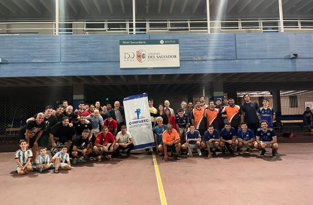 De las aulas a la cancha: fútbol, pasión de exalumnos De las aulas a la cancha: fútbol, pasión de exalumnos