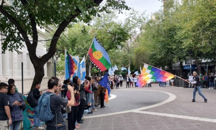 Declaración de Endepa por la situación del pueblo mapuche en Mendoza Declaración de Endepa por la situación del pueblo mapuche en Mendoza