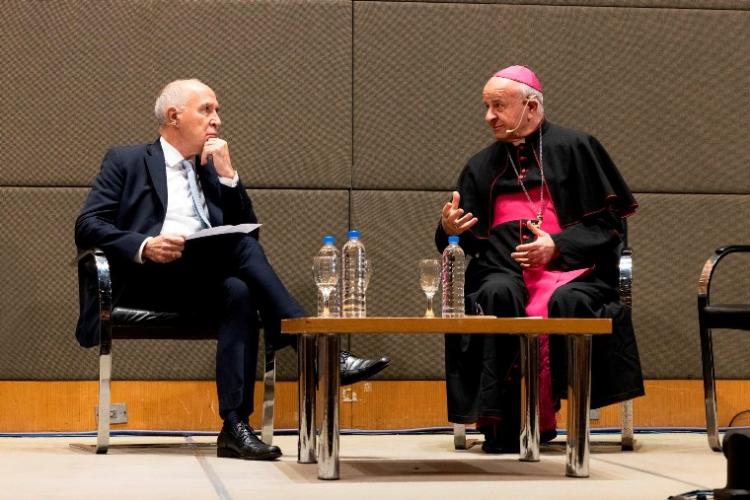 Diez años de Laudato si': Mons. Paglia y Lorenzetti cerraron una jornada especial en la UCA Diez años de Laudato si': Mons. Paglia y Lorenzetti cerraron una jornada especial en la UCA