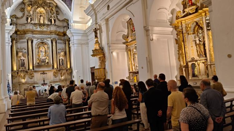 Dios se comunica enviando mensajeros