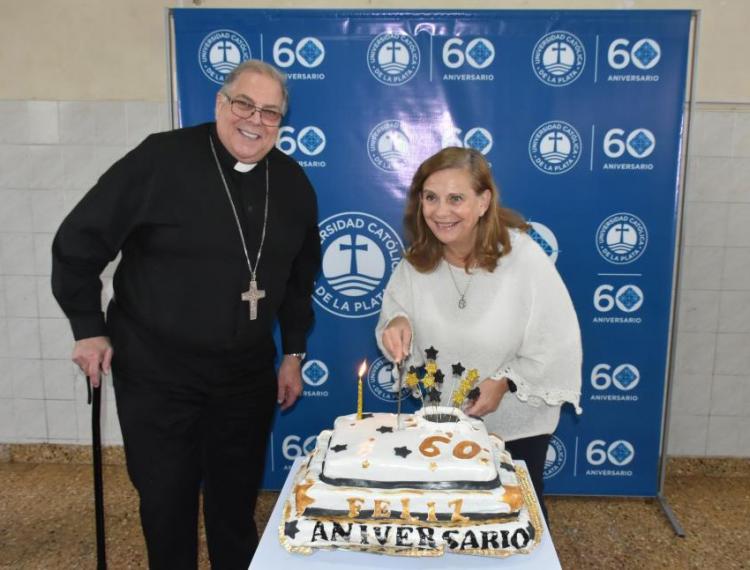Distinguen a personal con más de 35 años de trayectoria en la UCALP Distinguen a personal con más de 35 años de trayectoria en la UCALP