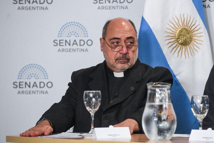 Distinguen al Pbro. Rubén Revello por su contribución al diálogo interreligioso Distinguen al Pbro. Rubén Revello por su contribución al diálogo interreligioso