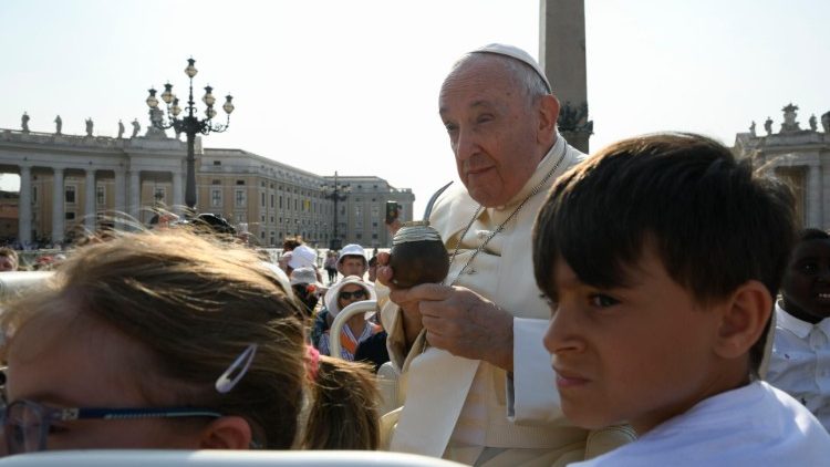 Educar es evangelizar: el Papa propone el ejemplo de la santa Mary Mackillop Educar es evangelizar: el Papa propone el ejemplo de la santa Mary Mackillop