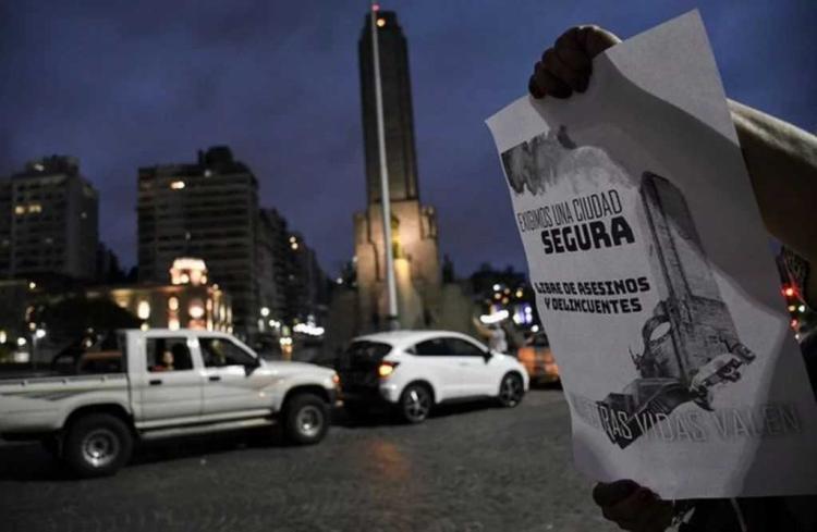 El arzobispo y el vicario de Rosario piden "responsabilidad" para luchar contra la pobreza El arzobispo y el vicario de Rosario piden "responsabilidad" para luchar contra la pobreza