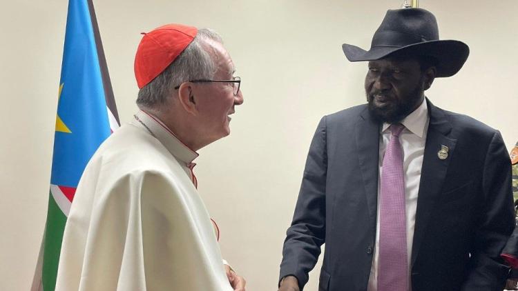 El Card. Parolin en Sudán del Sur reiteró a Salva Kiir los anhelos de paz del Papa El Card. Parolin en Sudán del Sur reiteró a Salva Kiir los anhelos de paz del Papa