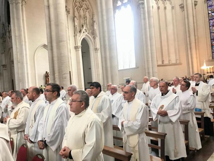 El clero de la arquidiócesis platense dio la bienvenida al nuevo arzobispo El clero de la arquidiócesis platense dio la bienvenida al nuevo arzobispo