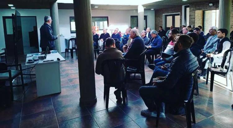 El clero de Mercedes-Luján evaluó la marcha del Primer Sínodo Arquidiocesano El clero de Mercedes-Luján evaluó la marcha del Primer Sínodo Arquidiocesano