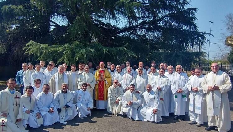 El clero platense tuvo su jornada de ejercicios espirituales El clero platense tuvo su jornada de ejercicios espirituales