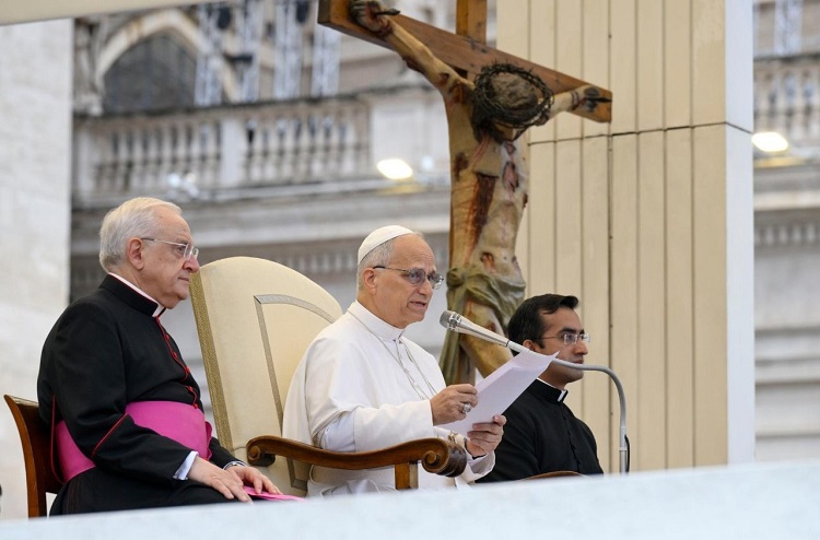 'El grito de Jesús en la cruz es esperanza', animó el Papa en su catequesis