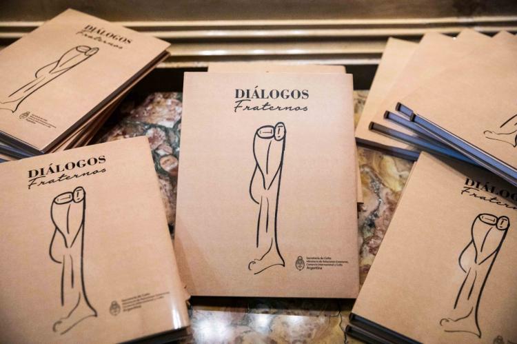 El libro "Diálogos Fraternos" con prólogo del Papa ya está online El libro "Diálogos Fraternos" con prólogo del Papa ya está online