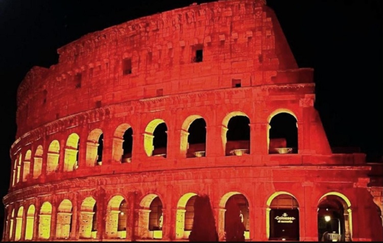 El mundo se tiñe de rojo en defensa de los cristianos perseguidos