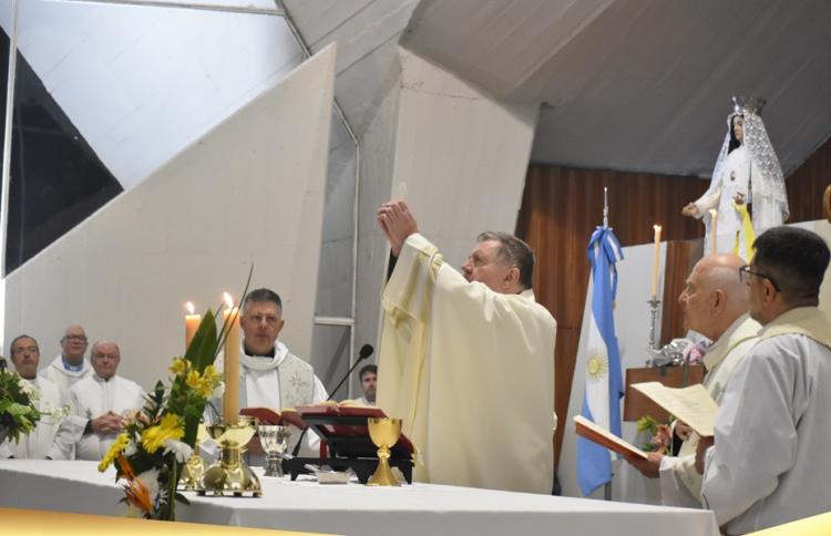 El nuncio visitó San Francisco y animó a seguir siendo una Iglesia sinodal El nuncio visitó San Francisco y animó a seguir siendo una Iglesia sinodal