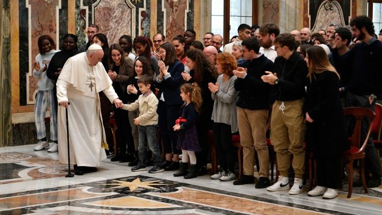 El Papa, a jóvenes italianos: no se cansen de construir el "arsenal de la paz" El Papa, a jóvenes italianos: no se cansen de construir el "arsenal de la paz"
